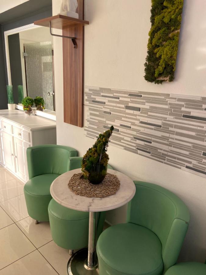Aqua Apartman Satu Mare Exterior photo