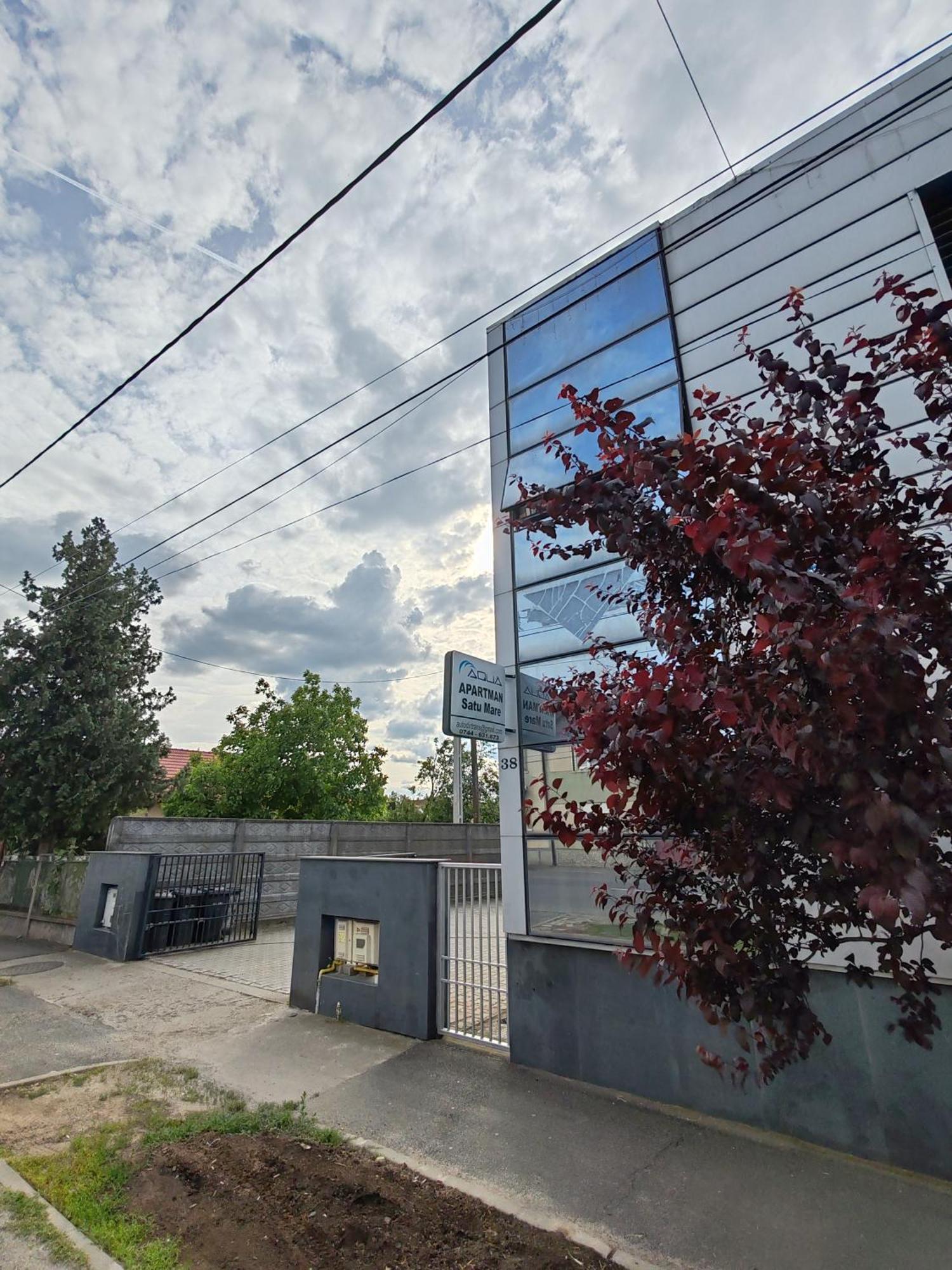Aqua Apartman Satu Mare Exterior photo